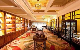 Fairmont Peace Hotel On The Bund